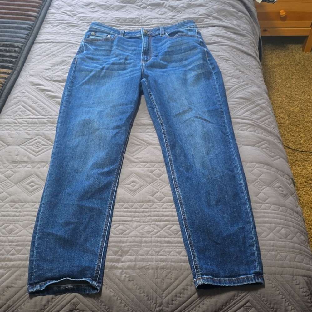 Slim straight jeans